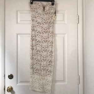 Beautiful White Sleeveless Dress